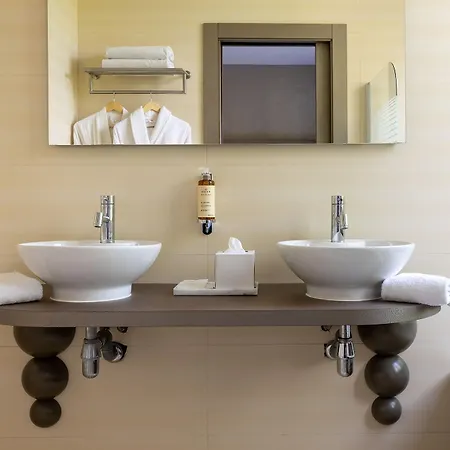 Hotel Aeva 4*