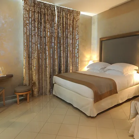 Aeva Hotel 4*